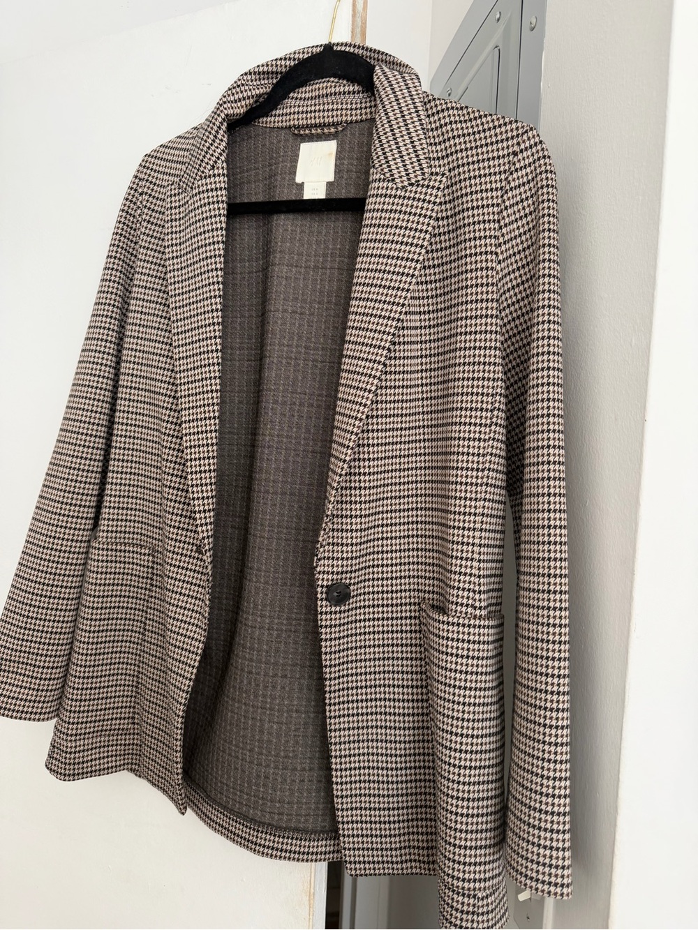H&M Brown and Black Houndstooth Single-Button Blazer